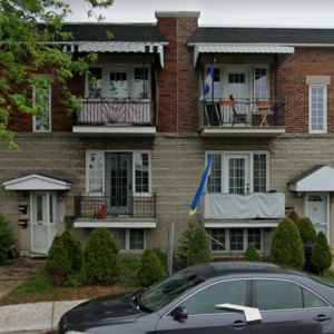 Deux triplex sur la rue St-Denis à Montréal depuis 1994.